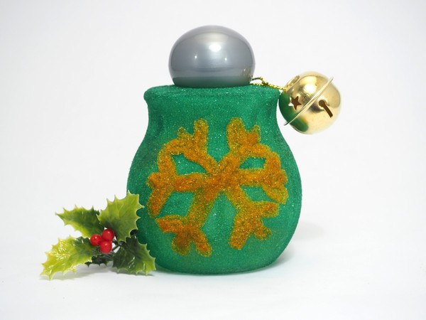 Craft Project: How to Make Christmas Ornaments with Colored Sand & Sand Art Bottles